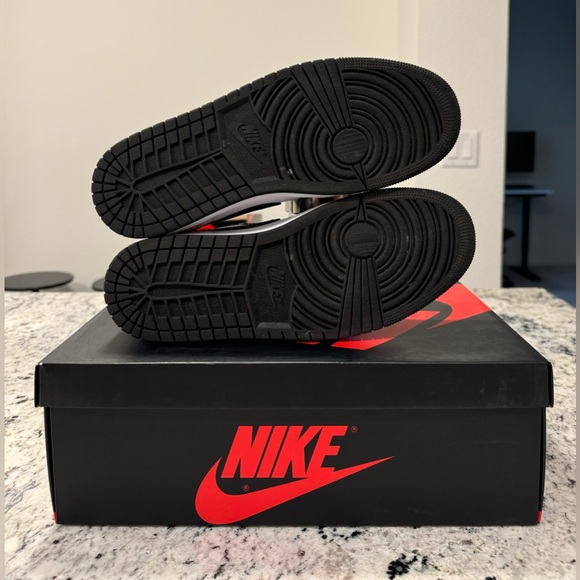 Nike Air Jordan 1 Low OG “Bleached Coral” - Picture 3 of 7